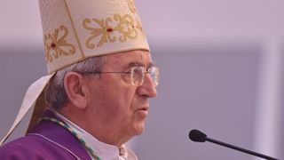 Kistanje: Zadarski nadbiskup Želimir Puljić blagoslovio relikvije sv. Nikole. Foto: Hrvoje Jelavić/PIXSELL Kistanje: Zadarski nadbiskup Želimir Puljić blagoslovio relikvije sv. Nikole. Foto: Hrvoje Jelavić/PIXSELL