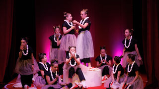 Igrajmo se: Zabranjeno mlađima od 15 strana A