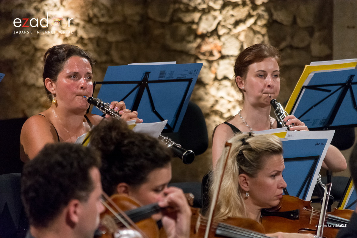 59. Glazbene večeri u sv. Donatu: Orkestar Epoque i gitarist Krešimir Bedek @ Crkva sv. Nikole