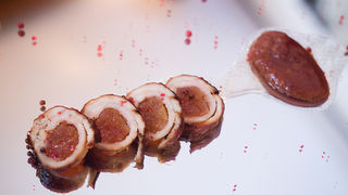 Restoran Pet bunara – “Šinjorina Dunja” (foto:Saša Čuka) Restoran Pet bunara – “Šinjorina Dunja” (foto:Saša Čuka)