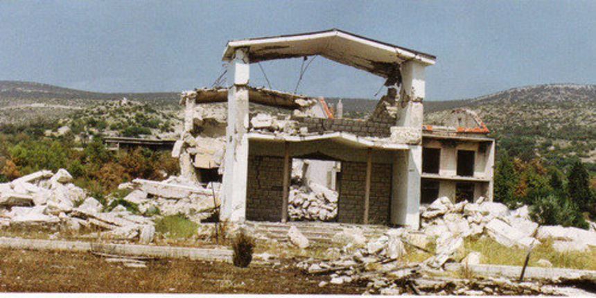 Srušena crkva sv. Nikole Tavelića Srušena crkva sv. Nikole Tavelića