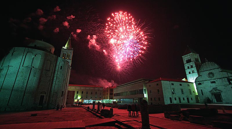 Novogodišnji vatromet u Zadru 2009. (foto: Marin Gospić)