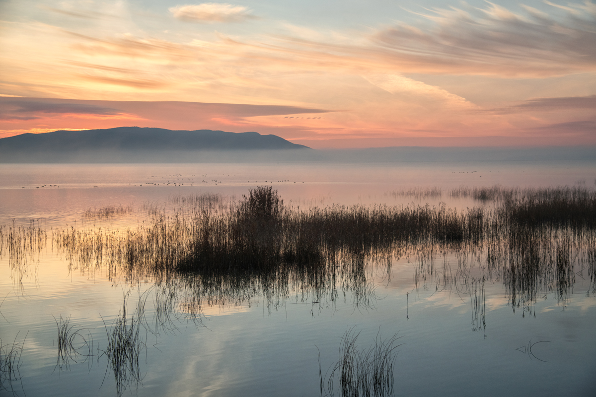 Čarobno jutro na Vranskom jezeru Čarobno jutro na Vranskom jezeru