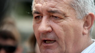 Zadar, 080513.
Gazenica. Prosvjed radnica Adrie u Gazenici koje traze 9 neisplacenih placa ili otpremnine.
Na fotografiji Ivica Blazevic predstavnik PP Div-a.
Foto: Jure Miskovic / CROPIX Zadar, 080513.
Gazenica. Prosvjed radnica Adrie u Gazenici koje traze 9 neisplacenih placa ili otpremnine.
Na fotografiji Ivica Blazevic predstavnik PP Div-a.
Foto: Jure Miskovic / CROPIX