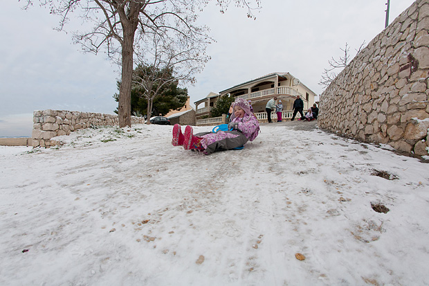Snijeg u Bibinjama 3. veljače 2012, Foto: Leo Banić