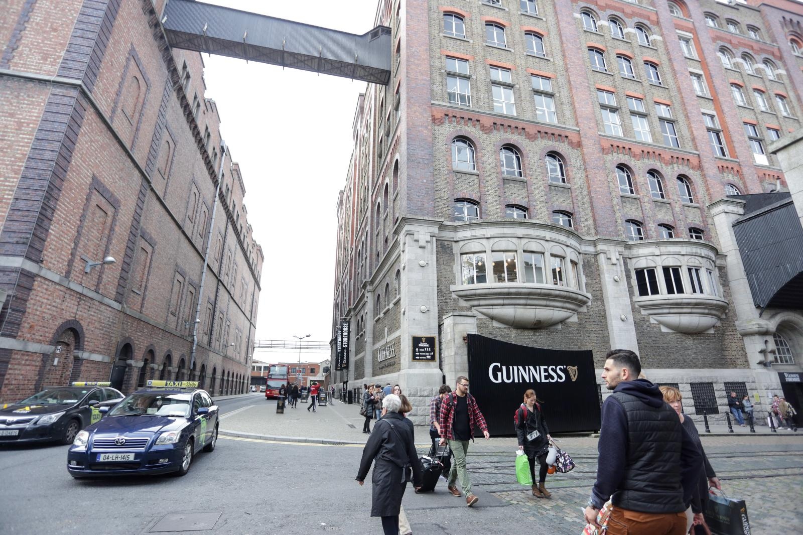Dublin: Guinness Storehouse jedna je od najposjećenijih turističkih atrakcija Dublin: Guinness Storehouse jedna je od najposjećenijih turističkih atrakcija