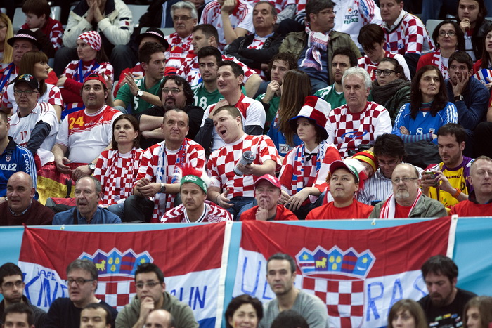 Barcelona 250113.
Gradska dvorana Palau Sant Jordi.
Svjetsko prvenstvo u rukometu za muskarce Spanjolska 2013.
Utakmica polufinala izmedju Hrvatske i Danske.
Na fotografiji: navijaci.
Foto: Ante Cizmic / CROPIX Barcelona 250113.
Gradska dvorana Palau Sant Jordi.
Svjetsko prvenstvo u rukometu za muskarce Spanjolska 2013.
Utakmica polufinala izmedju Hrvatske i Danske.
Na fotografiji: navijaci.
Foto: Ante Cizmic / CROPIX