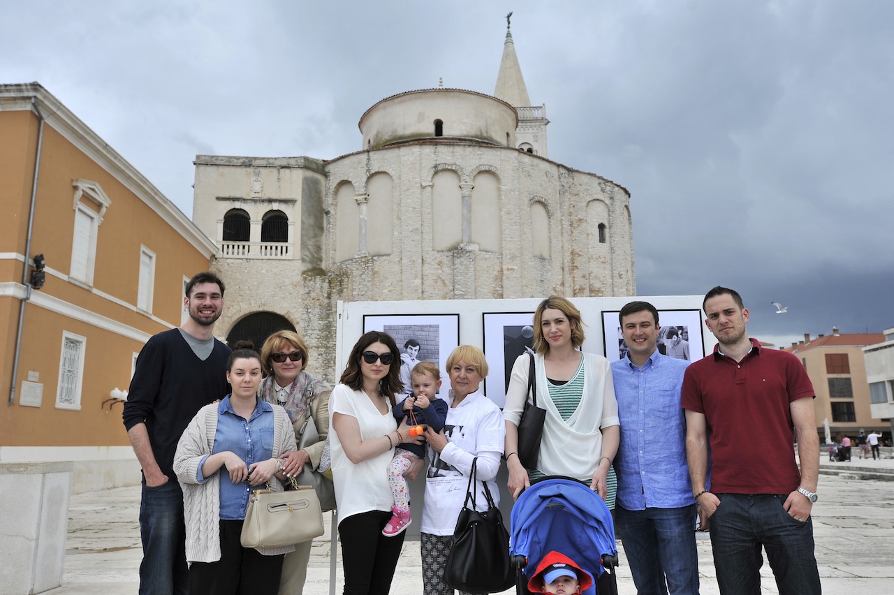 Hrvatska se sjeća košarkaške legende Krešimira Ćosića koji nas je prerano napustio prije 20 godina. Svečanom večerom u Falkensteinerovom hotelu Iadera u Petrčanima, obitelj Krešimira Ćosića – supruga Ljerka, kćerke Ana i Iva te sin Petar Krešimir, brojni Hrvatska se sjeća košarkaške legende Krešimira Ćosića koji nas je prerano napustio prije 20 godina. Svečanom večerom u Falkensteinerovom hotelu Iadera u Petrčanima, obitelj Krešimira Ćosića – supruga Ljerka, kćerke Ana i Iva te sin Petar Krešimir, brojni