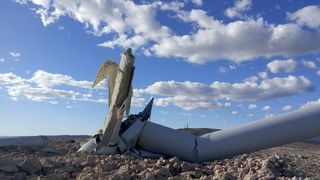 Olujna bura srušila vjetro elektranu na Pagu Olujna bura srušila vjetro elektranu na Pagu