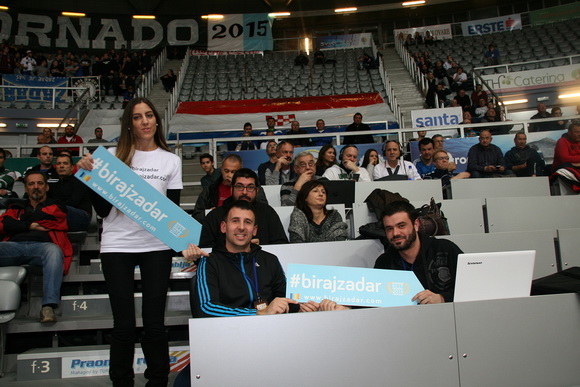 Košarkaši i navijači KK Zadar podržali akciju #birajzadar Košarkaši i navijači KK Zadar podržali akciju #birajzadar