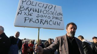 Pag: Prosvjed protiv ilegalnih berača samoniklog bilja, Foto: Filip Brala/PIXSELL