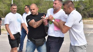 Okršaj kod Zrća: redari opet otjerali udrugu bivših ovisnika