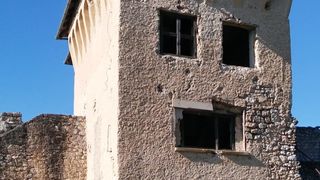 Prijepodne u Cazinu, Kostelski buk i posjet tvrđavi Ostrožac