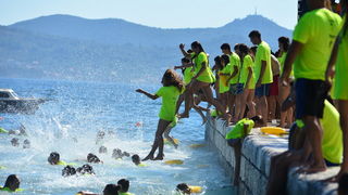 10. dm Millennium Jump na zadarskoj rivi – 3 tisuće skakača poslalo prekrasnu priču u svijet 10. dm Millennium Jump na zadarskoj rivi – 3 tisuće skakača poslalo prekrasnu priču u svijet