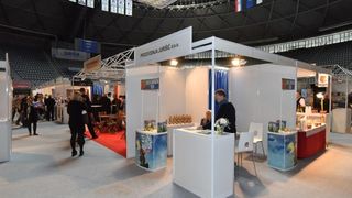 Image 380607 (auto) Image 380607 (auto)