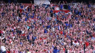 Slavlje igrača i navijača nakon pobjede nad Turskom. Photo: Sanjin Strukić/PIXSELL Slavlje igrača i navijača nakon pobjede nad Turskom. Photo: Sanjin Strukić/PIXSELL