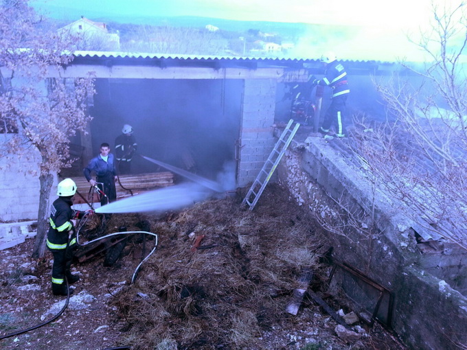 Požar u pojati kod Jovića Požar u pojati kod Jovića