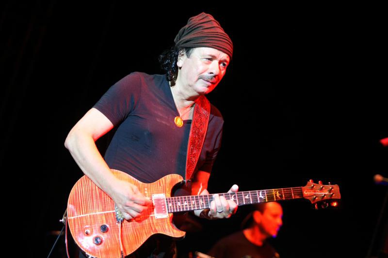 29.07.2013., Zadar – Svjetski poznati gitarist Carlos Santana nastupio je ispred zadarskih Jazina pred nekoliko desetaka tisuca posjetitelja. Photo: Dino Stanin/PIXSELL 29.07.2013., Zadar – Svjetski poznati gitarist Carlos Santana nastupio je ispred zadarskih Jazina pred nekoliko desetaka tisuca posjetitelja. Photo: Dino Stanin/PIXSELL