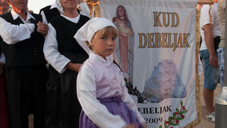 Bili Brig kod Ošk. Zadarski otoci: Svečanost imenovanja trga po D.T. Gavranu, foto: Darko Belančić