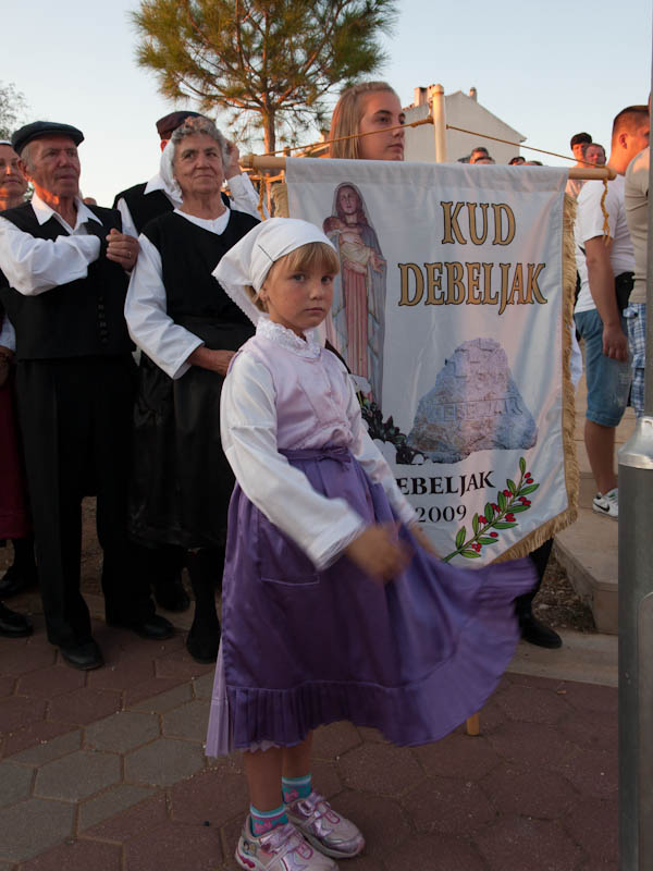 Bili Brig kod Ošk. Zadarski otoci: Svečanost imenovanja trga po D.T. Gavranu, foto: Darko Belančić