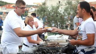 Betina: Održana 49. fešta od školjaka – Dan brganje. Photo: Duško Jaramaz/PIXSELL