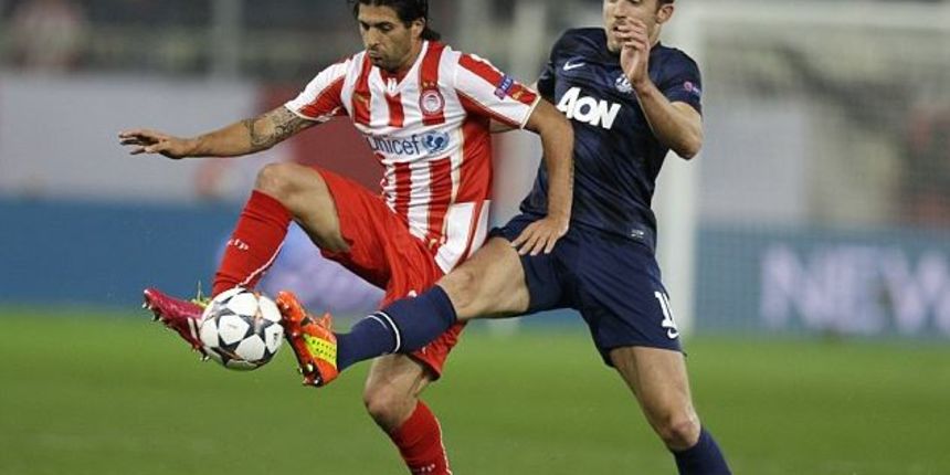 Alejandro Dominguez i Michael Carrick, foto: AP/dailymail.co.uk