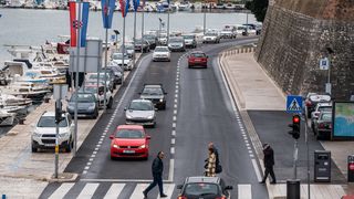 Zadar ukrašen zastavama ususret obljetnici akcie Maslenica