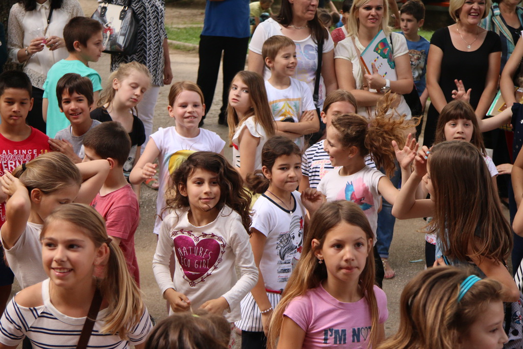 Posljednji dan nastave u OŠ Petra Preradovića u ritmu zumbe Posljednji dan nastave u OŠ Petra Preradovića u ritmu zumbe