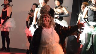 Dragon teatar premijerom predstave “Kraljevo” proslavio svoj peti rođendan Dragon teatar premijerom predstave “Kraljevo” proslavio svoj peti rođendan