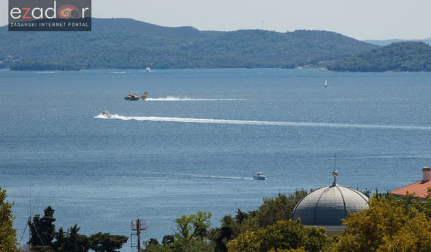 Đir po gradu 21. kolovoza 2017. Kanader puni more