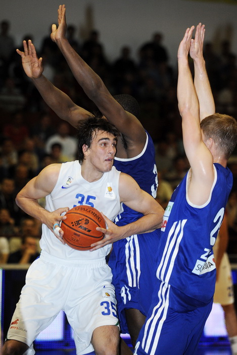 Zagreb, 080512.
Dvorana OS u Trnskom.
Kosarkaska A1 liga za prvaka, 13. kolo.
KK Zagreb – KK Zadar.
Na fotografiji: Dario Saric.
Foto: Damir Krajac / CROPIX Zagreb, 080512.
Dvorana OS u Trnskom.
Kosarkaska A1 liga za prvaka, 13. kolo.
KK Zagreb – KK Zadar.
Na fotografiji: Dario Saric.
Foto: Damir Krajac / CROPIX