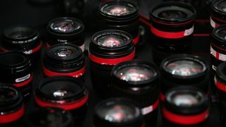 U Hypo centru održan je Canon Summer Party, a posjetitelji su imali priliku isprobati nove modele Canon foto aparata i dodatne opreme U Hypo centru održan je Canon Summer Party, a posjetitelji su imali priliku isprobati nove modele Canon foto aparata i dodatne opreme