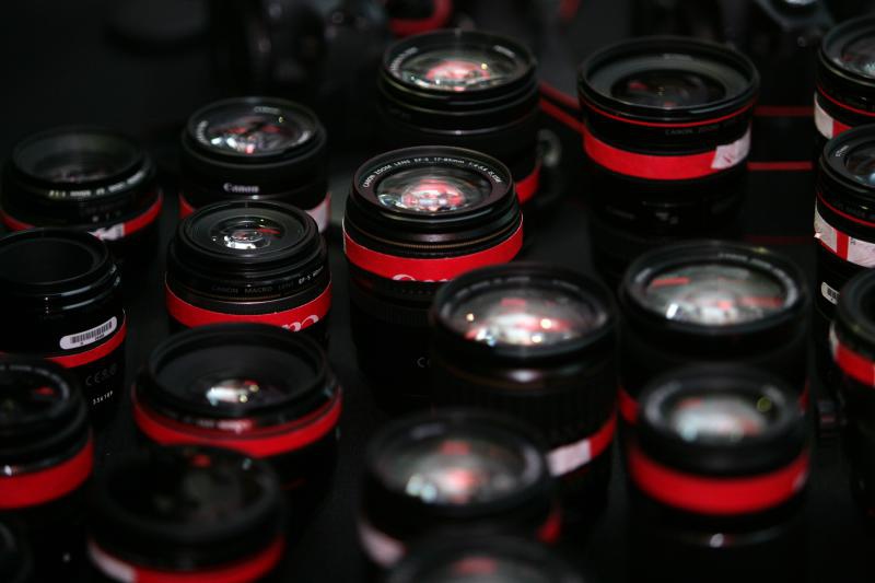 U Hypo centru održan je Canon Summer Party, a posjetitelji su imali priliku isprobati nove modele Canon foto aparata i dodatne opreme U Hypo centru održan je Canon Summer Party, a posjetitelji su imali priliku isprobati nove modele Canon foto aparata i dodatne opreme