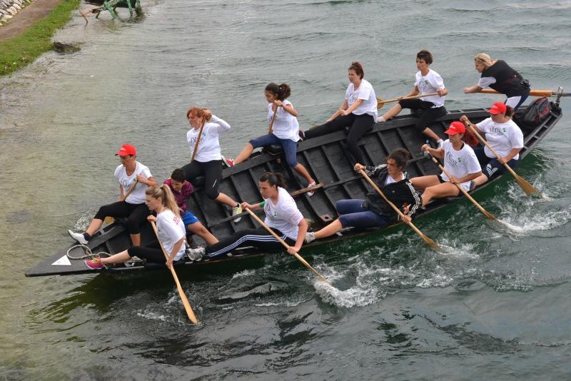 Opuzen: Utrke veslača za startne pozicije za 19. maraton lađa na Neretvi. Photo: Damir Špehar/PIXSELL
