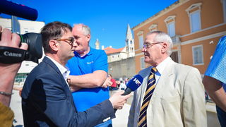 Basket na Forumu: Košarkaške legende protiv mlađih uzrasta KK Zadar Basket na Forumu: Košarkaške legende protiv mlađih uzrasta KK Zadar