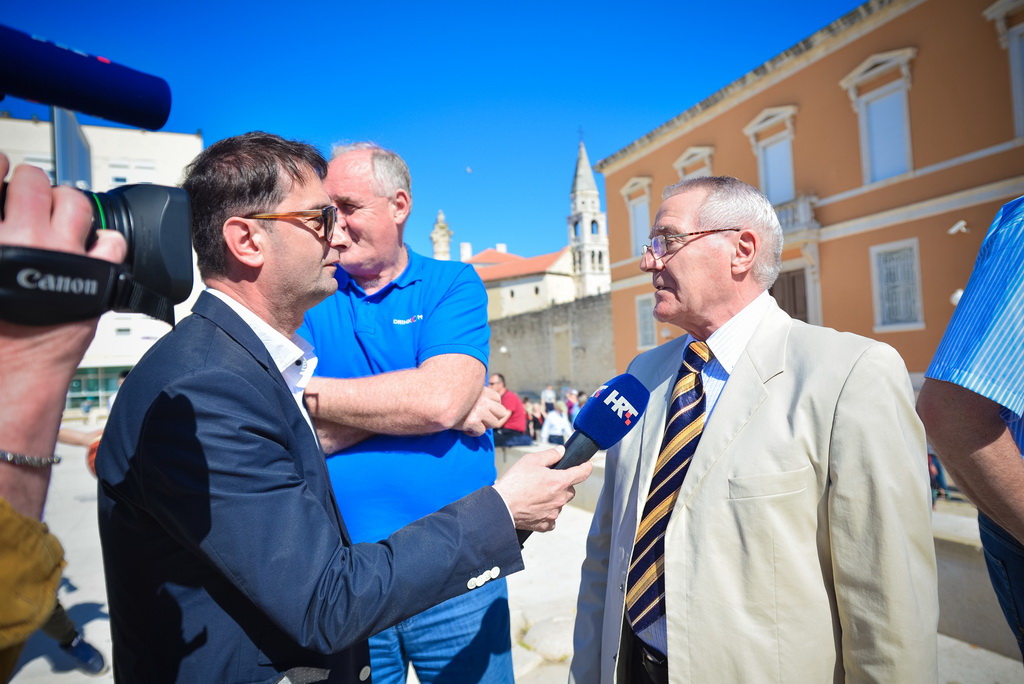 Basket na Forumu: Košarkaške legende protiv mlađih uzrasta KK Zadar Basket na Forumu: Košarkaške legende protiv mlađih uzrasta KK Zadar