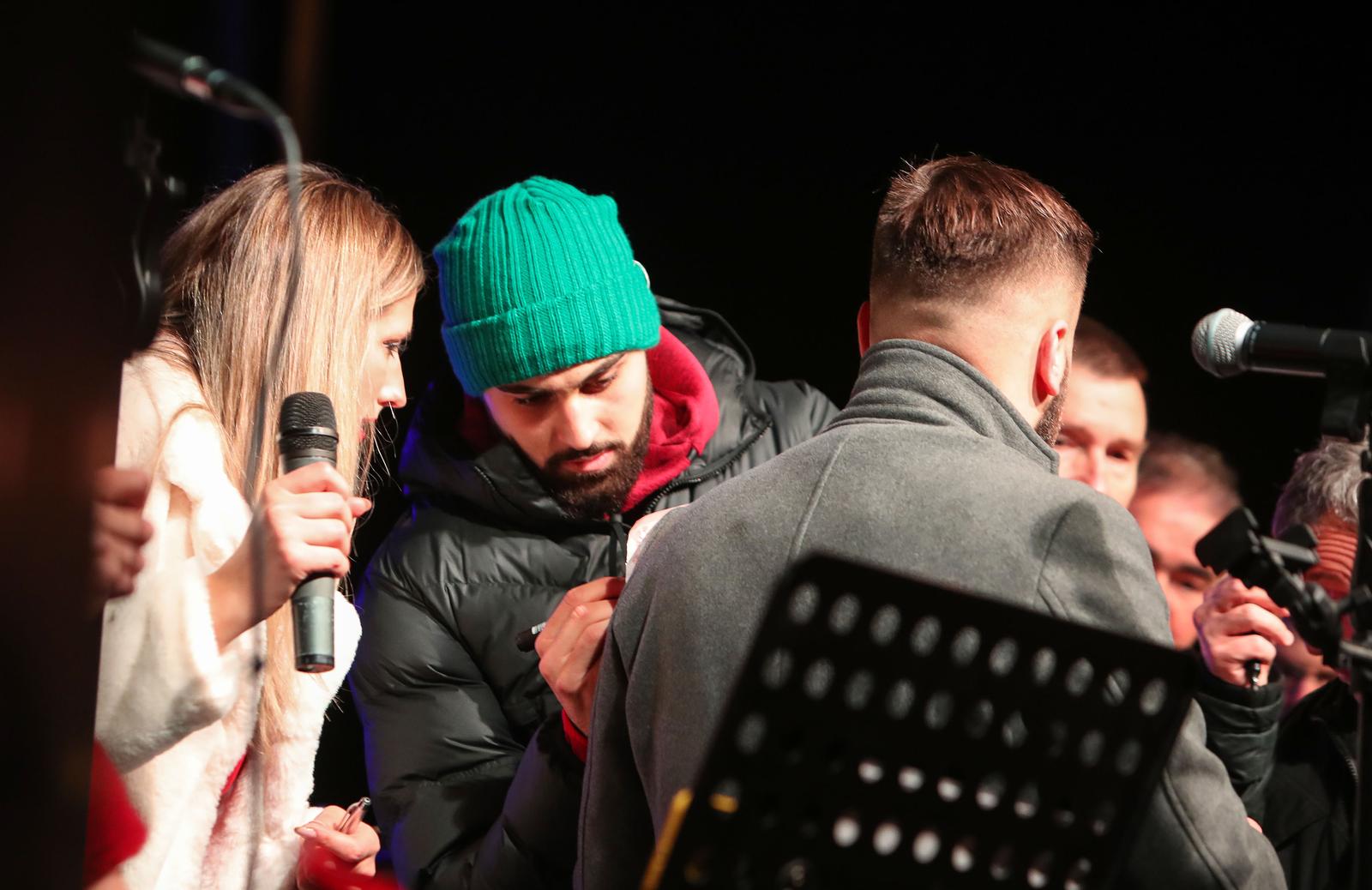 Veličanstveni doček brončanog Joška Gvardiola @ Novigrad Veličanstveni doček brončanog Joška Gvardiola @ Novigrad