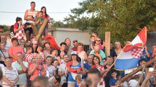 U rodnom Nadinu priređen doček za srebrnog reprezentativca Šimu Vrsaljka