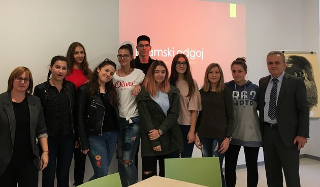 Gimnazija Sesvete, učenici