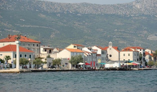 Kastel Novi naselje je u sastavu grada Kastela i jedan je od sedam dalmatinskih Kastela u nizu uz Kastelanski zaljev. Photo: Sanjin Strukic/PIXSELL