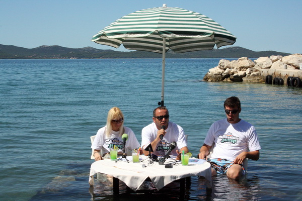 Diklo: Predstavljanje dm millennium jumpa 2009.