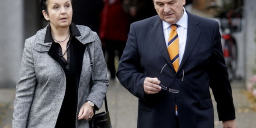 Varazdin, 041211.
Parlamentarni izbori 2011.
Izborno mjesto broj 4 u Varazdinu.
Na slici: Radimir Cacic sa suprugom Marijom.
Foto: Zeljko Hajdinjak / CROPIX