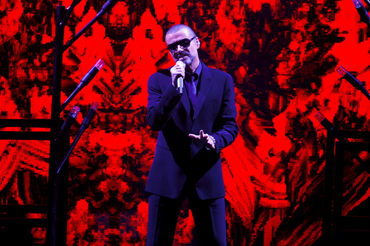 Zagreb, 200911.
Laniste, dvorana Arena.
Koncert britanskog pjevaca i tekstopisaca George Michaela.
Foto: Goran Mehkek / CROPIX Zagreb, 200911.
Laniste, dvorana Arena.
Koncert britanskog pjevaca i tekstopisaca George Michaela.
Foto: Goran Mehkek / CROPIX