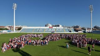 Šime Strikoman i nekoliko stotina Zadrana u Stanovima snimili milenijsku fotografiju u podrške Vatrenima Šime Strikoman i nekoliko stotina Zadrana u Stanovima snimili milenijsku fotografiju u podrške Vatrenima