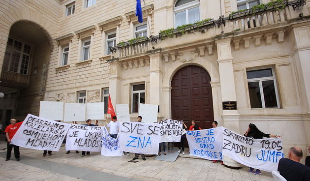 Mimohod Foruma mladih SDP-a, Mladih hrvatskih Liberala i mladih HNS-a