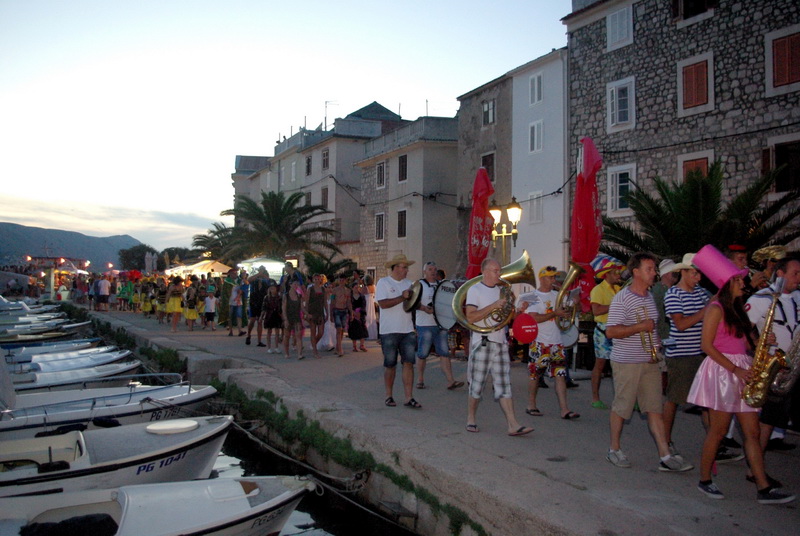 Paški ljetni karneval 2014. Paški ljetni karneval 2014.