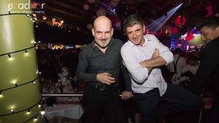 Ludnica u Saturnusu: Najbolji doček u svemiru i šire Ludnica u Saturnusu: Najbolji doček u svemiru i šire