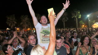 Virsko ljeto 2016: Tomislav Bralić i klapa Intrade oduševili 12 tisuća obožavatelja na virskoj rivi Virsko ljeto 2016: Tomislav Bralić i klapa Intrade oduševili 12 tisuća obožavatelja na virskoj rivi