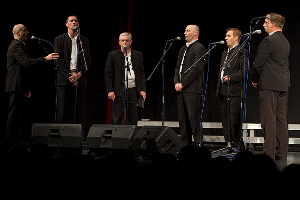 HNK Zadar: “Ljubi s ljubavlju”, foto: Leo Banić HNK Zadar: “Ljubi s ljubavlju”, foto: Leo Banić