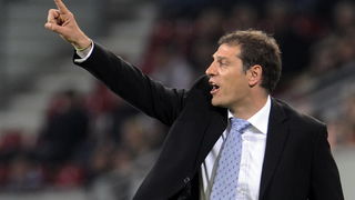 Klagenfurt, 190510. Prijateljska nogometna utakmica na stadionu Hypo Group Arena izmedju reprezentacija Austrije i Hrvatske. Na slici: izbornik Slaven Bilic. Foto: Drago Sopta / CROPIX